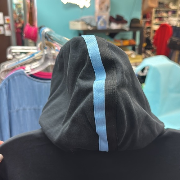 Psycho Bunny zip up size Medium - Picture 7 of 8